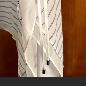 White House Black Market Flowy Blouse Size Med